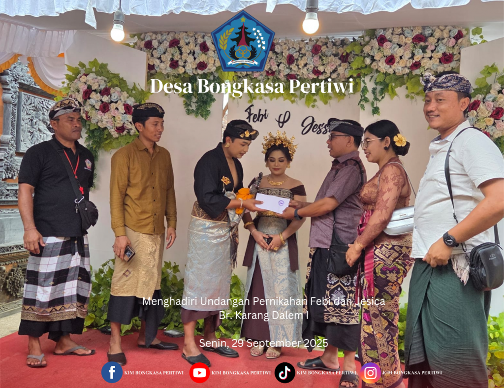 Menghadiri Undangan Pernikahan